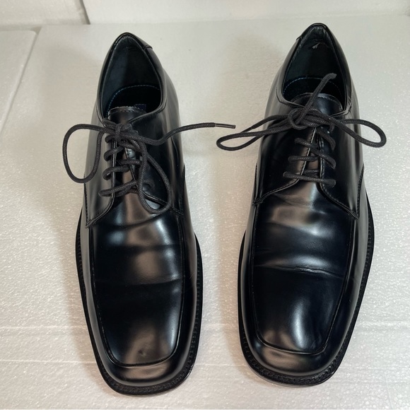 Material London mens shoes black Tie up Leather size 10 pre owned good condition - Picture 1 of 16